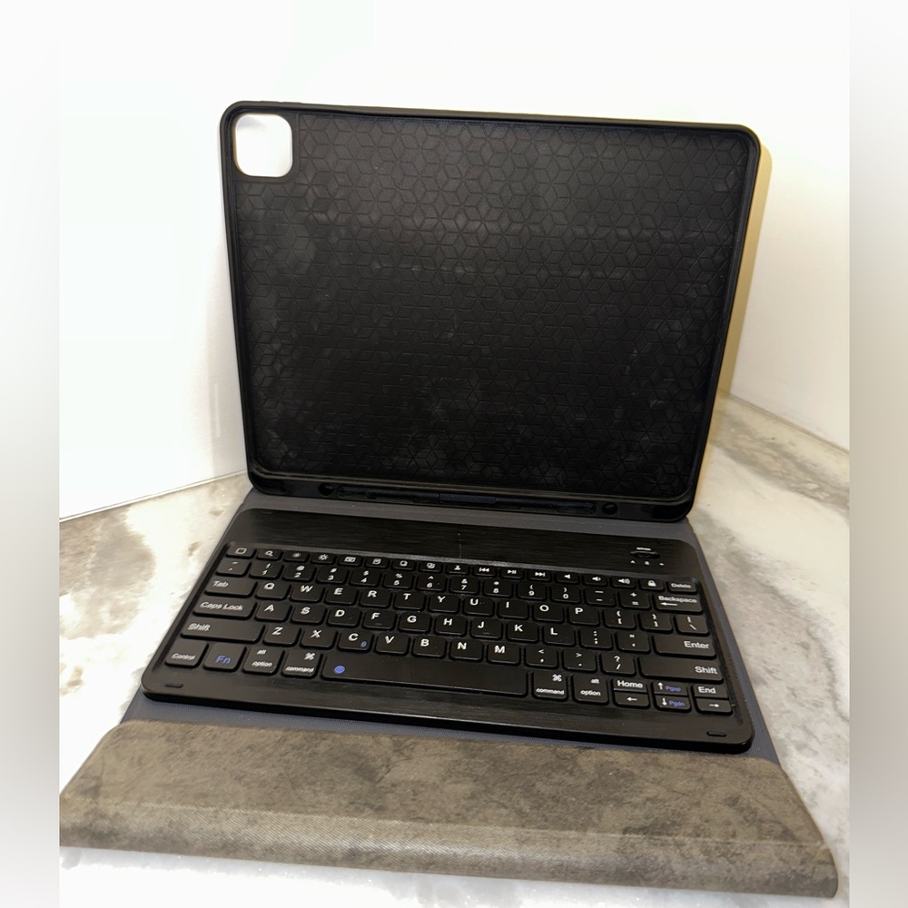 iPad Pro 12.9 inch 2022 Case with Keyboard, Keyboard (for 12.9-inch iPad Pro